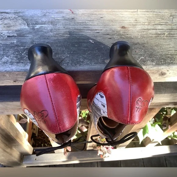 JOHN VLUEVOG SIZE 8 woman 
Original included - Picture 4 of 8